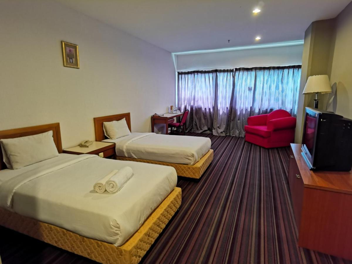 Folkmeldrum Hotel Johor Bahru Exteriör bild
