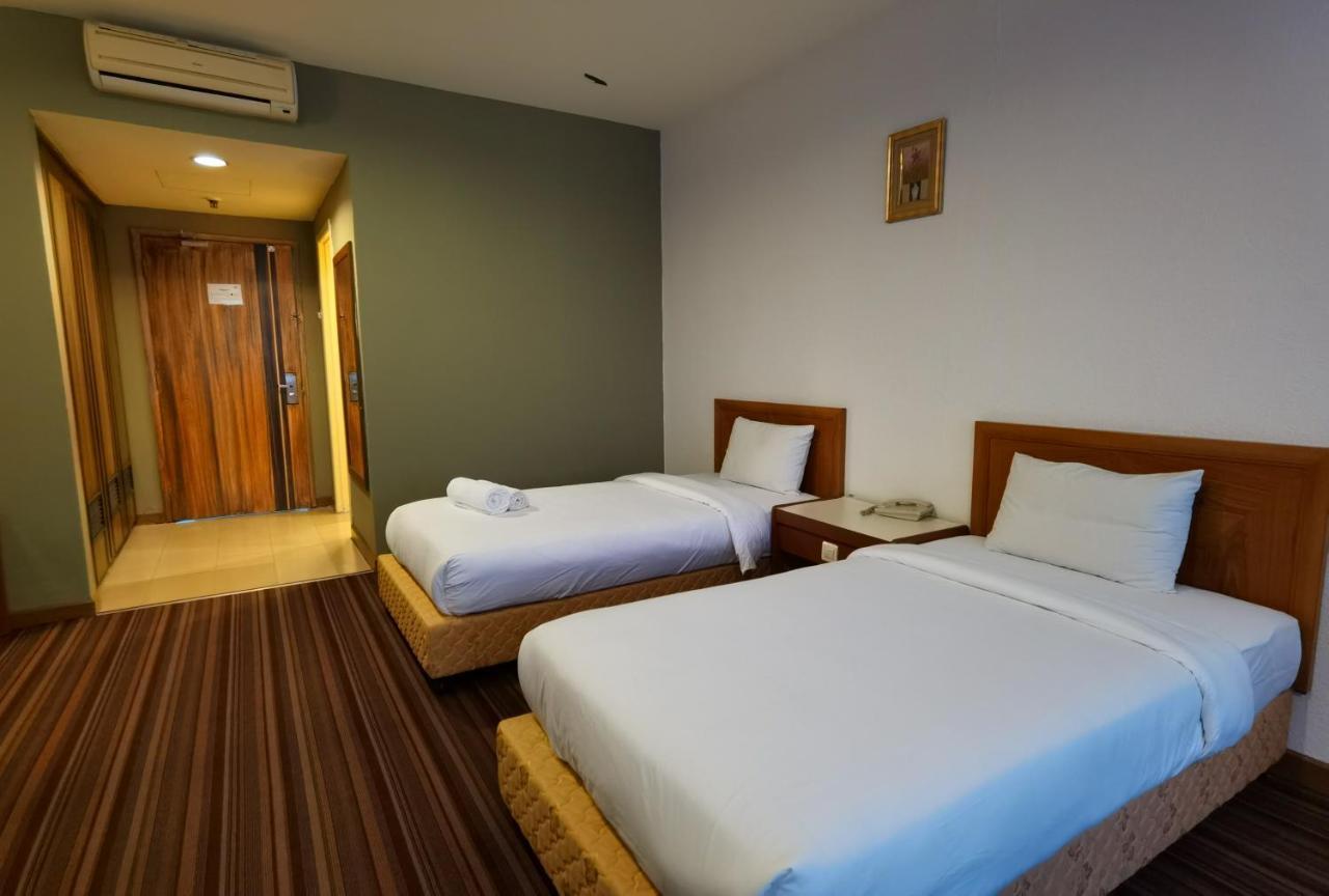 Folkmeldrum Hotel Johor Bahru Exteriör bild