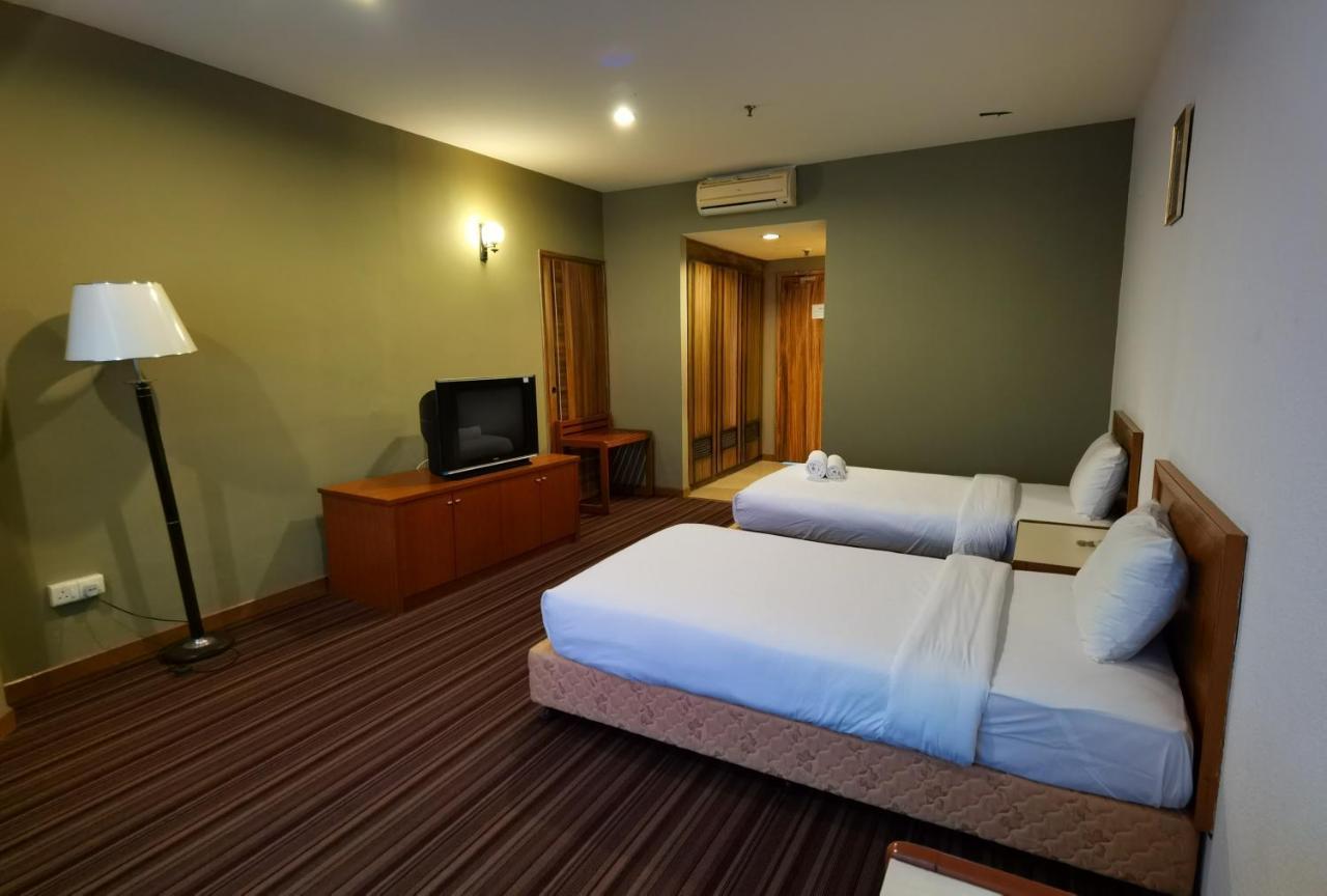 Folkmeldrum Hotel Johor Bahru Exteriör bild