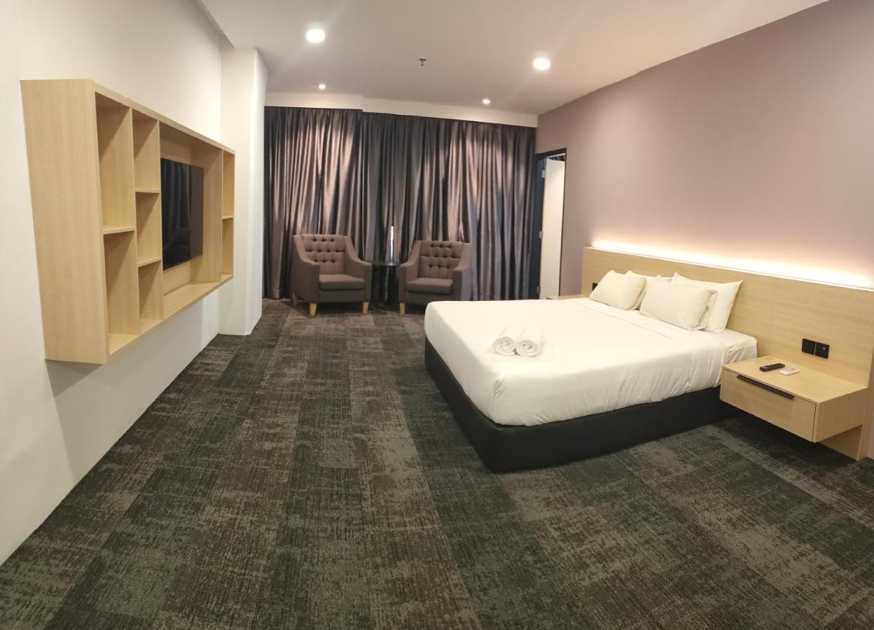 Folkmeldrum Hotel Johor Bahru Exteriör bild