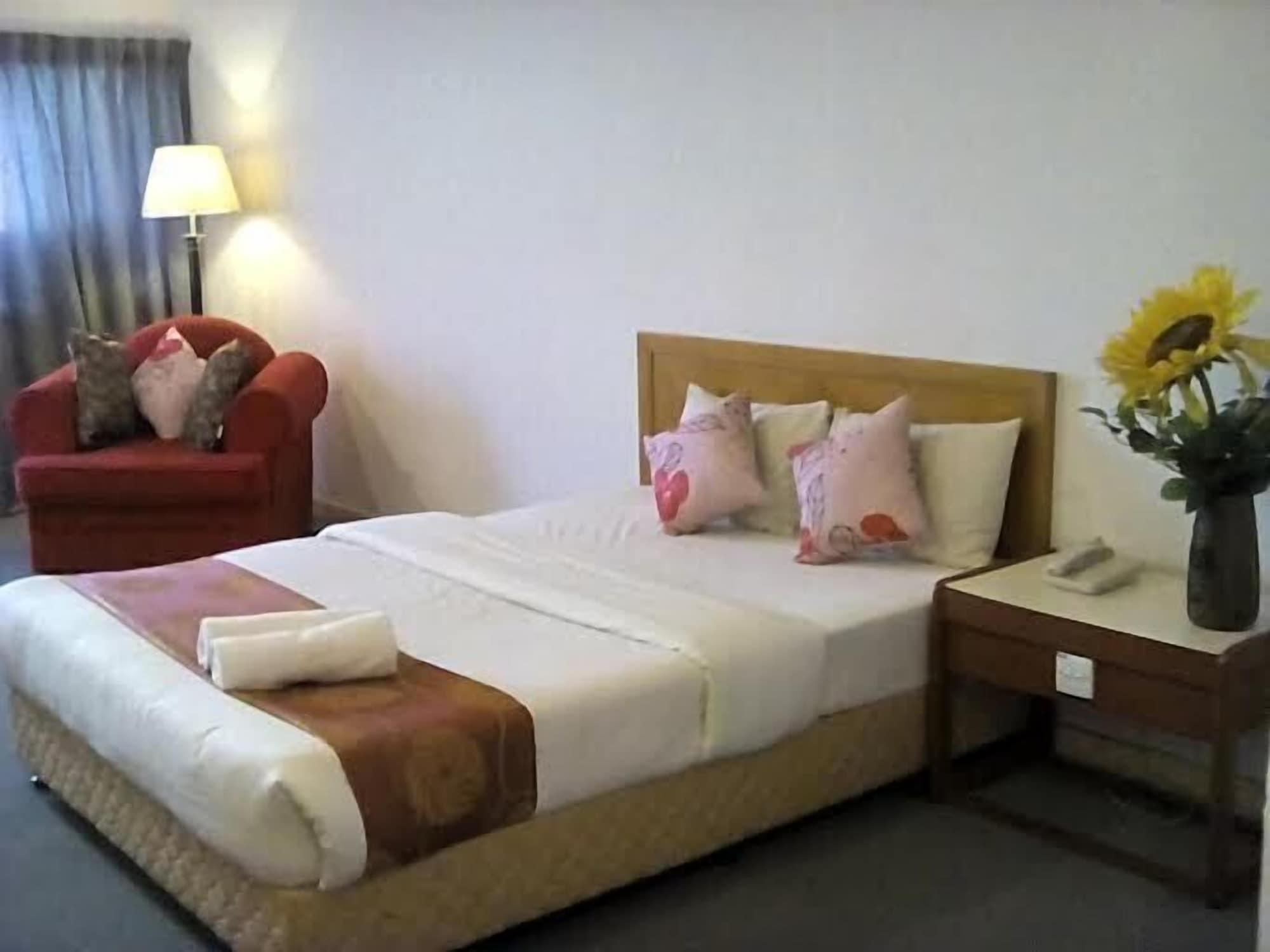 Folkmeldrum Hotel Johor Bahru Exteriör bild