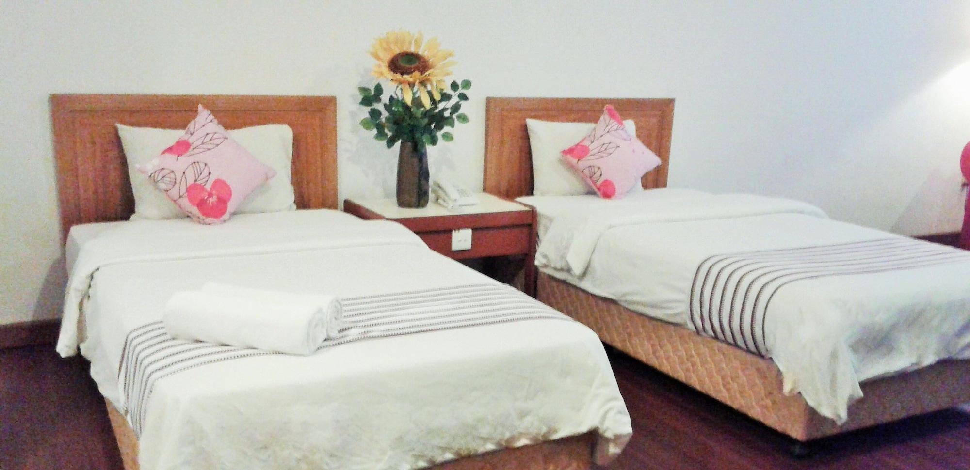 Folkmeldrum Hotel Johor Bahru Exteriör bild