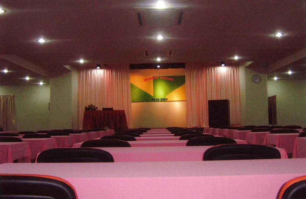 Folkmeldrum Hotel Johor Bahru Exteriör bild