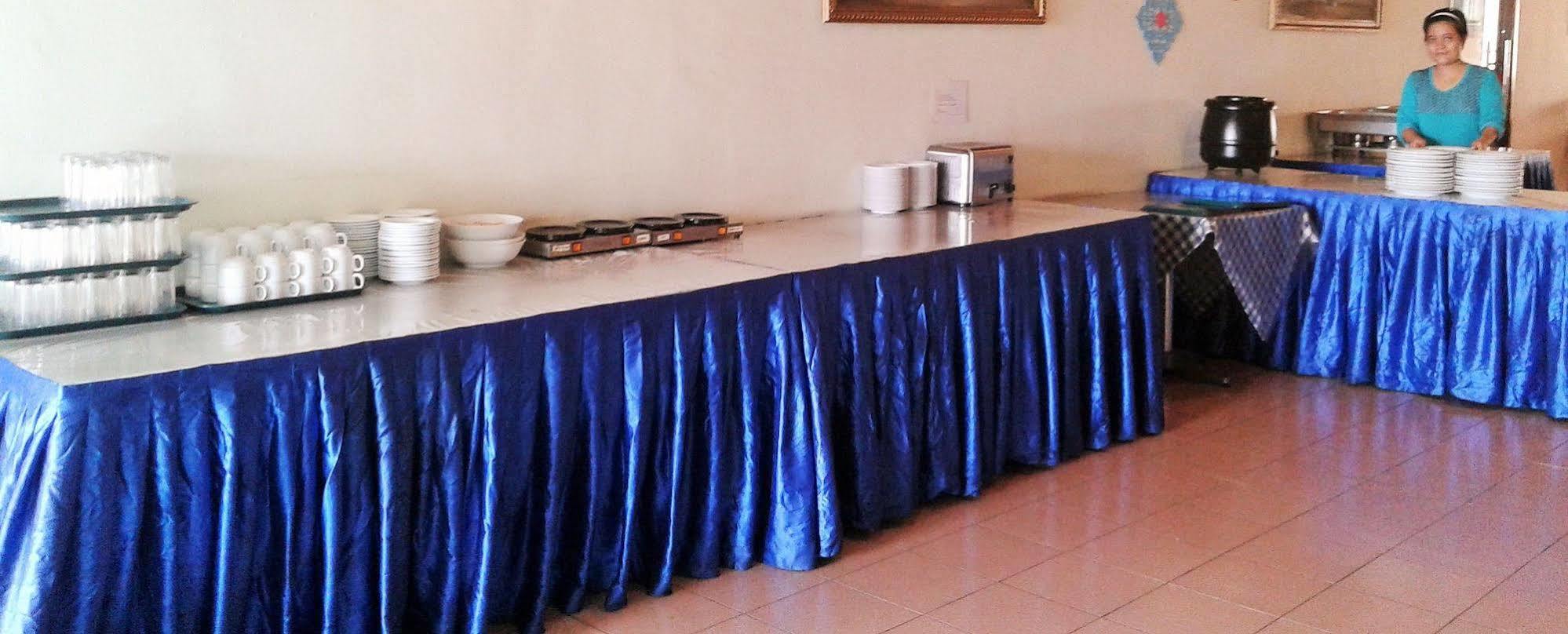 Folkmeldrum Hotel Johor Bahru Exteriör bild